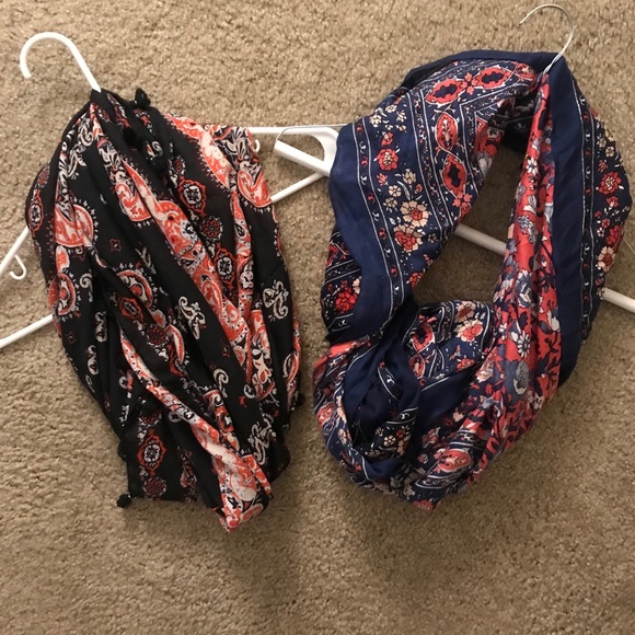 LOFT Accessories - 🎊HOST PICK🎊 NWOT Set of Two Loft Scarves